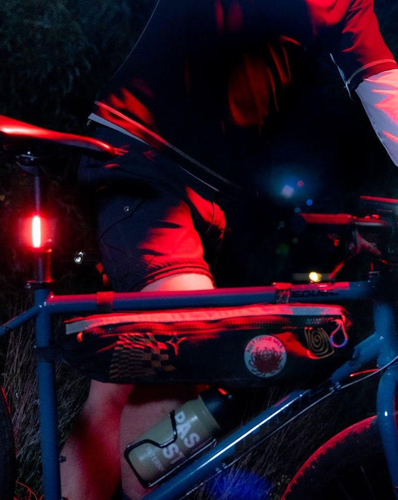 Load image into Gallery viewer, KNOG Plus Rear Light