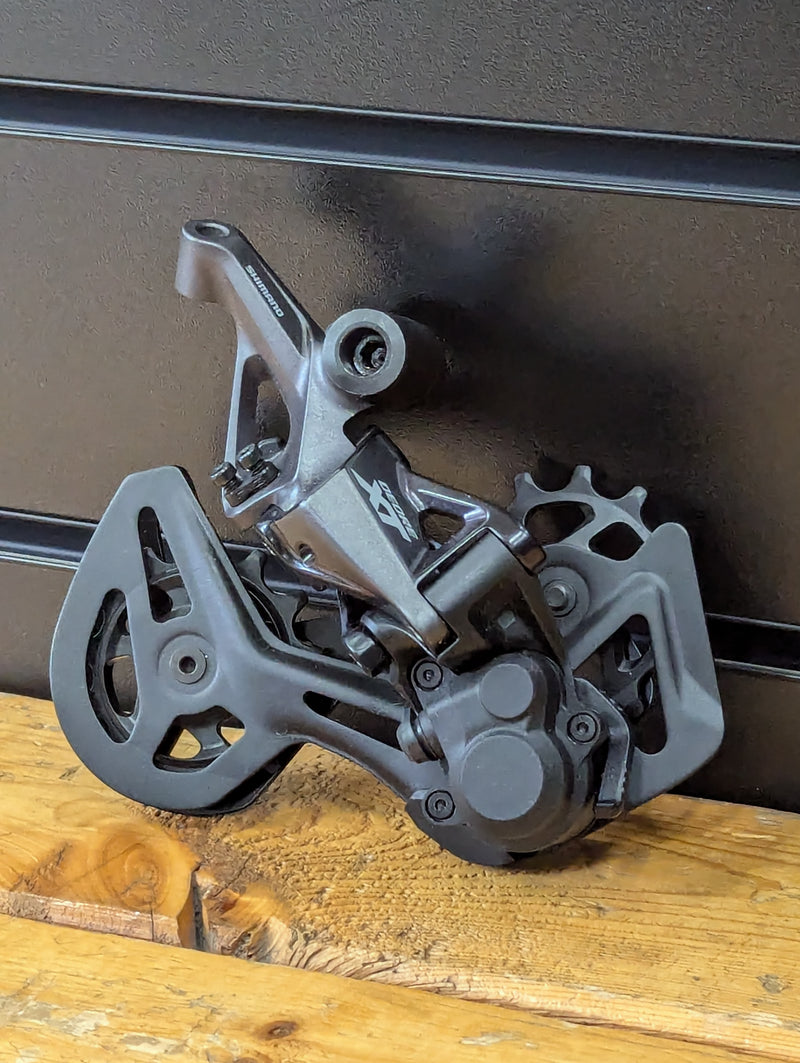 Load image into Gallery viewer, Shimano RD-M8100 D GS