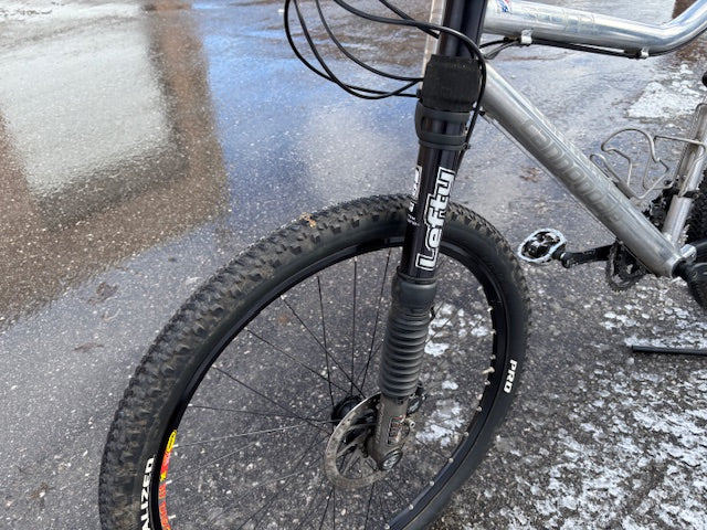 Load image into Gallery viewer, Cannondale Scalpel Large + extra wheel set (Pre-Owned)