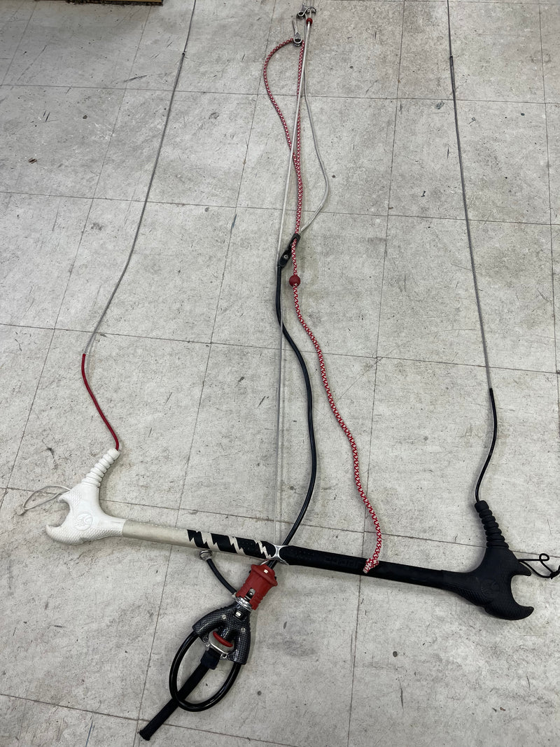 Load image into Gallery viewer, 2013 Cabrinha Velocity 18m KKU1801
