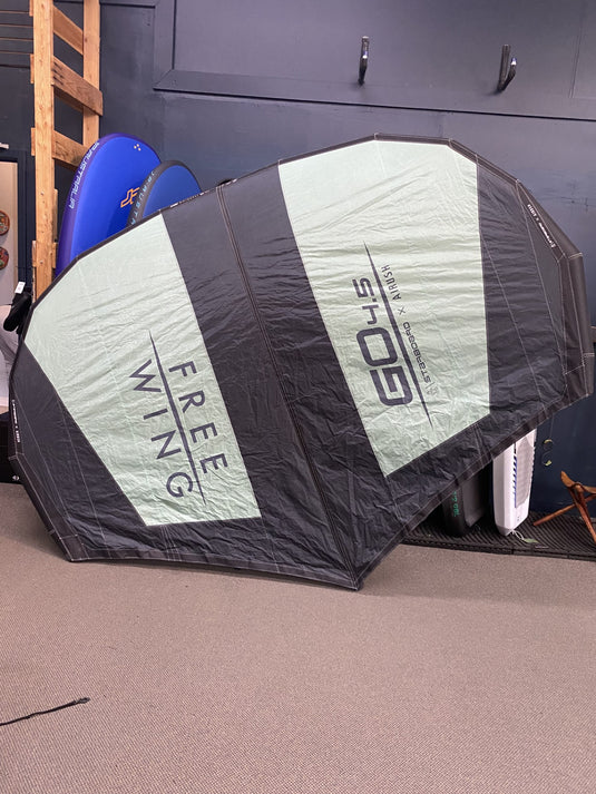 Used 4.5m Freewing GO - *Certified Solid*