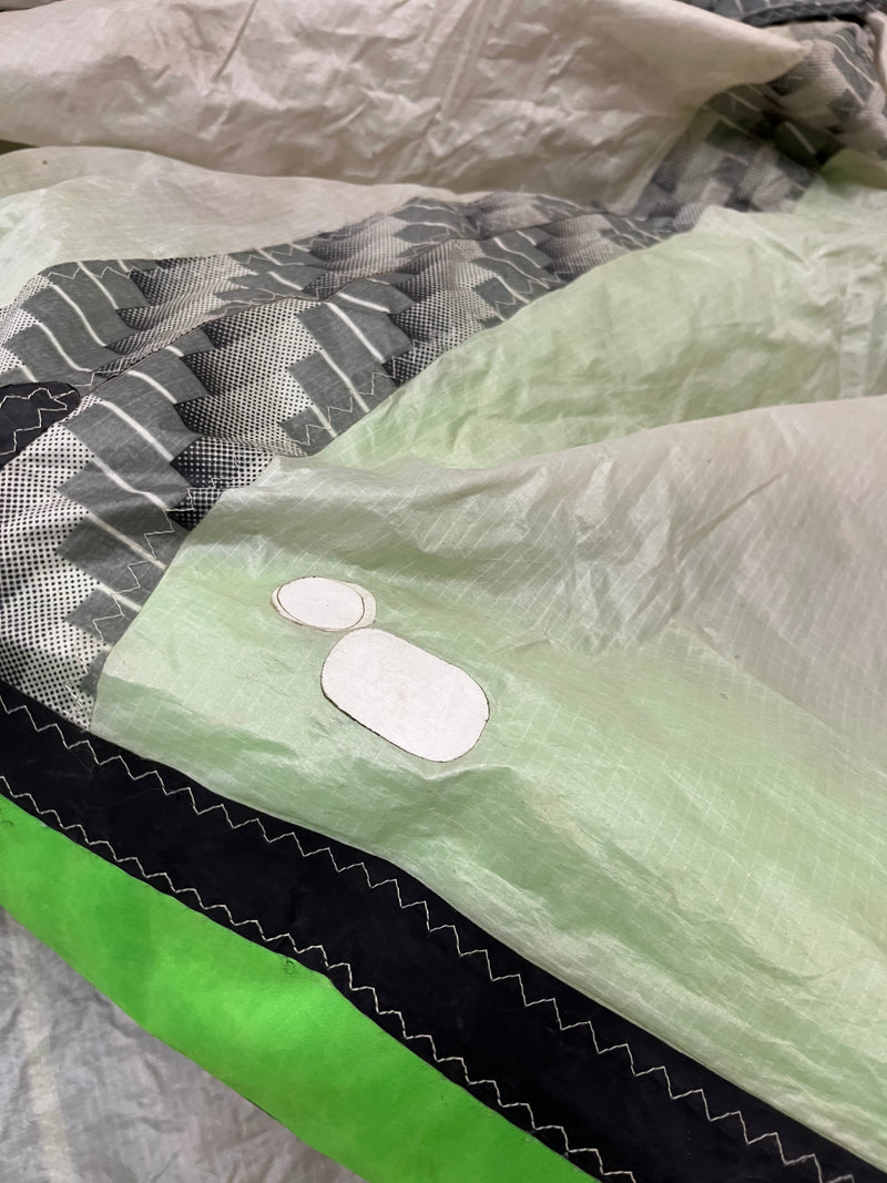 Load image into Gallery viewer, 2013 Cabrinha Velocity 18m KKU1801
