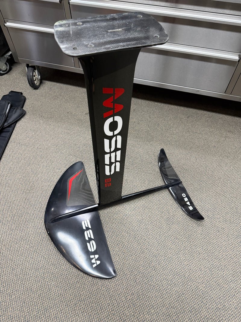 Load image into Gallery viewer, Moses 633 foil with 82cm mast FFU254

