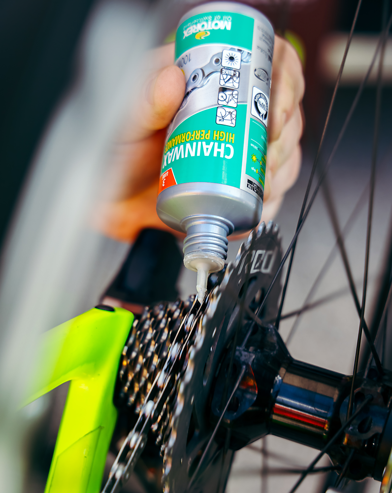 Load image into Gallery viewer, Motorex Chainwax 100ml
