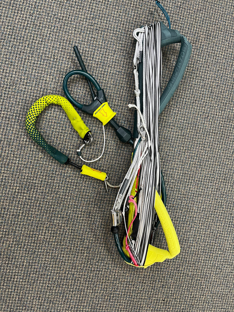 Load image into Gallery viewer, Neilpryde CRX 10m + 13m Kites + Bar KKU1804
