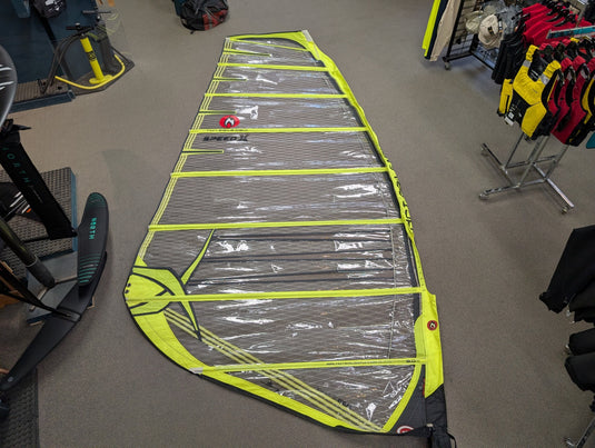 Hot Sails Maui SpeedX 8.0m sail WSU124