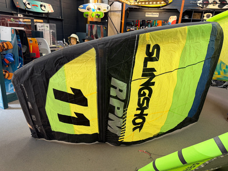 Load image into Gallery viewer, 2019 Slingshot RPM 11m KKU1874
