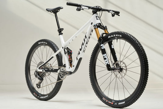 PIVOT Mach 4 SL  Pro X0 Eagle Transmission